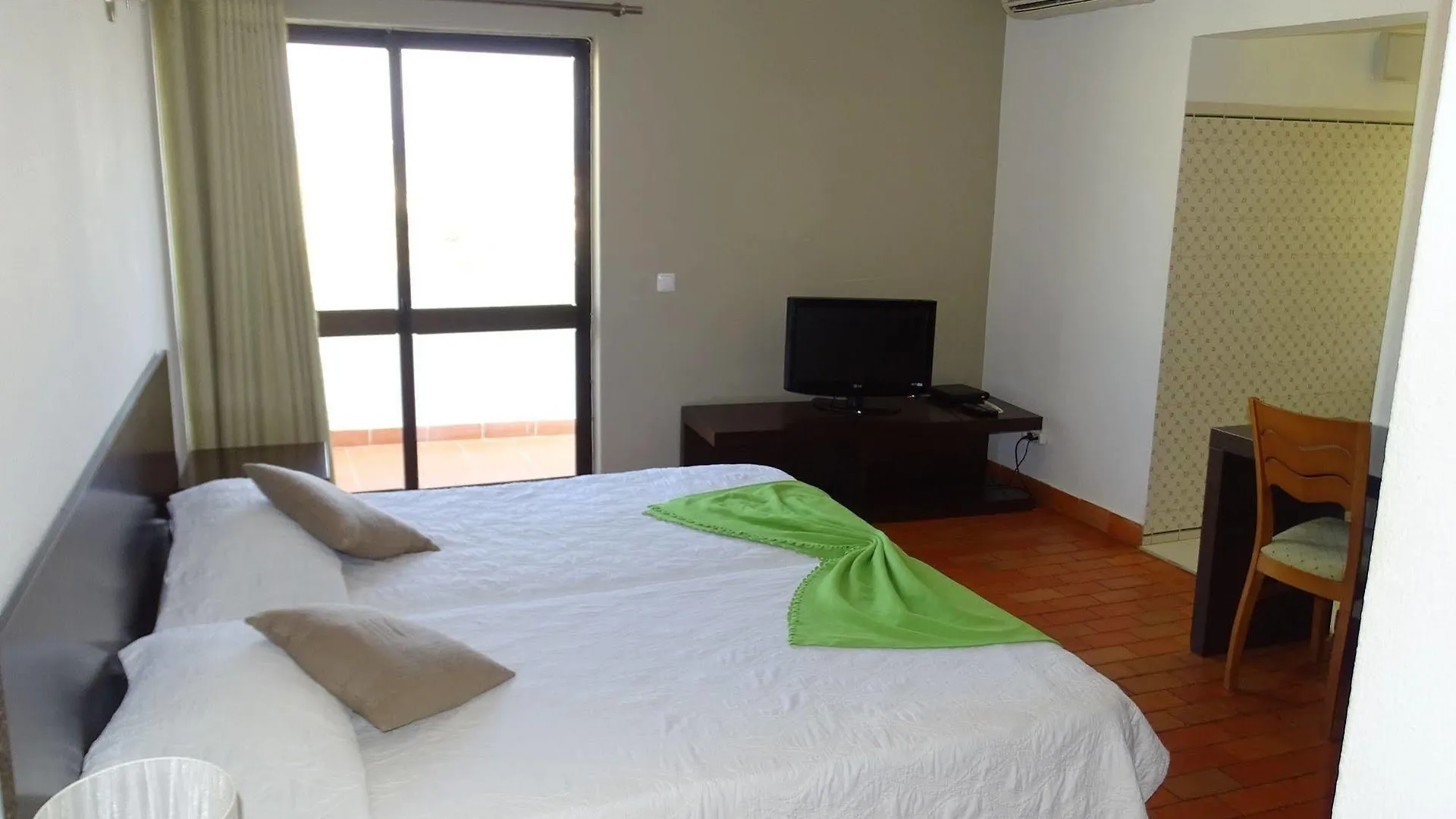 Apartament Via Dona Ana Lagos 0*,