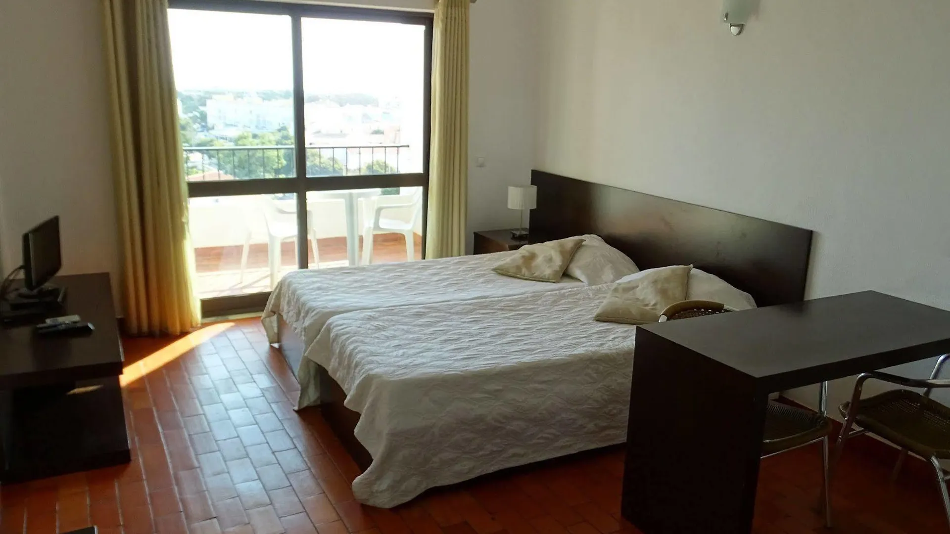 Apartament Via Dona Ana Lagos