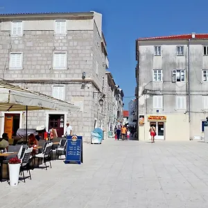 https://pag-old-town-rooms.hotelinzadar.com